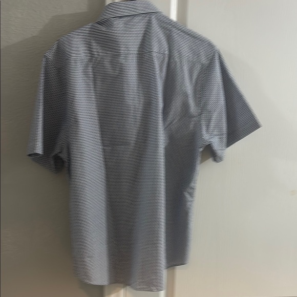 Carven Black and White Casual Button Down Shirt. XL - Picture 7 of 8